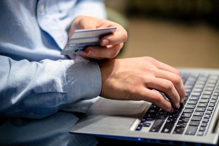 Мошенники обманули луганского шахтёра и выманили у него больше миллиона рублей