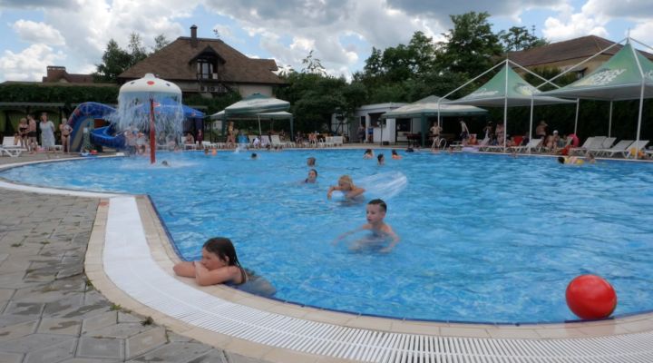 Аквапарк «Пингвин» в Луганске закрыт для посещения: там нашли много нарушений безопасности