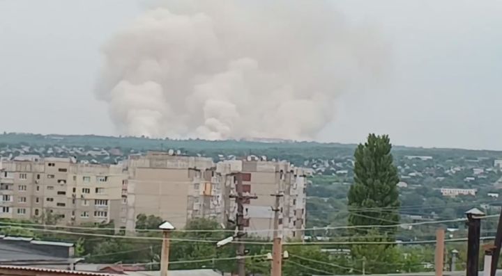 ВСУ обстреляли Луганск, есть масштабное возгорание