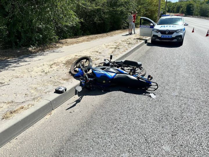 В Луганске автобус столкнулся с мотоциклом: есть пострадавшие