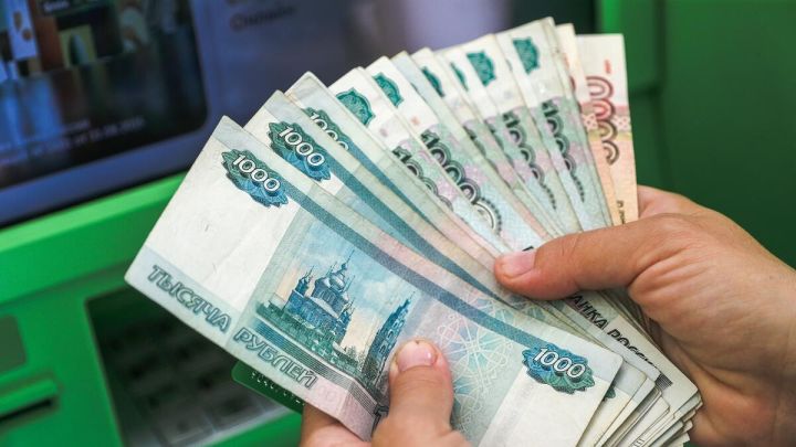 В ЛНР утвердили три новых пособия: кому и за что они положены?
