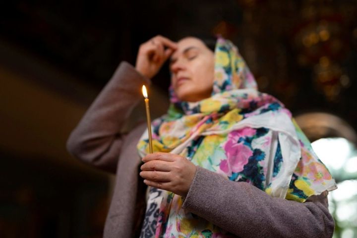 Православные верующие 12 октября отмечают Покровскую родительскую субботу: как поминать усопших?
