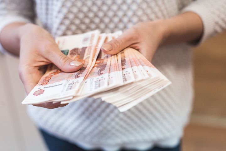 С 1 ноября ряд предприятий ЛНР планирует повысить зарплату сотрудникам