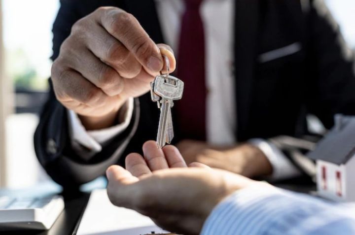 В ЛНР задержан аферист, который сдавал людям несуществующее жильё