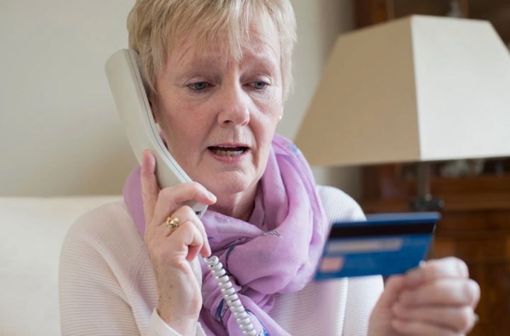 Семнадцатилетний юноша обманул пенсионерку из ЛНР, выманив у нее 300 тыс. руб за «освобождение» её внучки