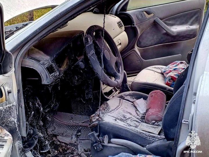 Автомобиль со спящим человеком внутри загорелся в одном из городов ЛНР: молодой мужчина погиб