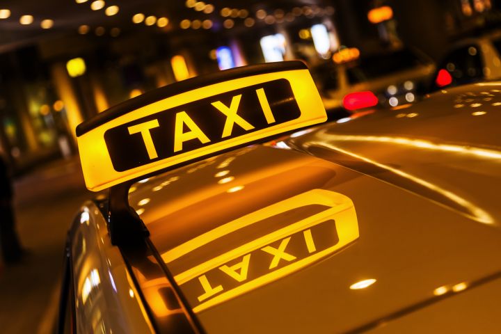Аналог «Яндекс Такси» с собственным автопарком появится на территории ЛНР
