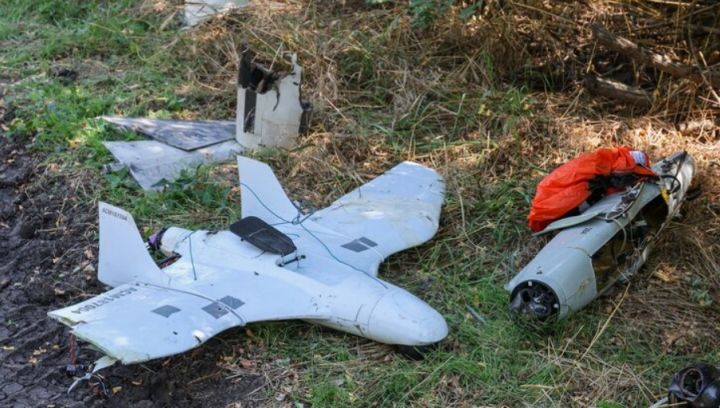 За ночь силы ПВО уничтожили шесть вражеских беспилотников в граничащей с ЛНР областью