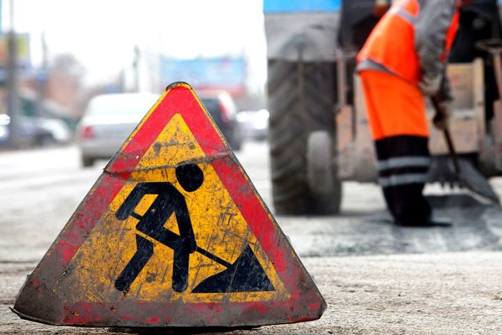 В 2025 году в ЛНР восстановят более 315 км участков трасс: на каких дорогах уже идёт ремонт