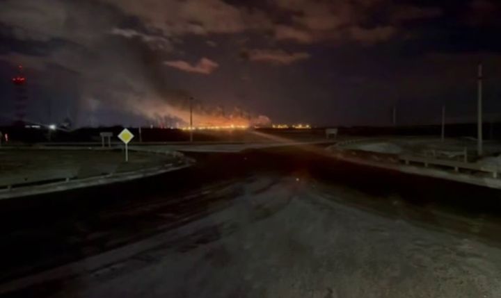 Подробности массированной атаки ВСУ на Ростовскую область в ночь на 19 декабря: загорелся нефтезавод, есть пострадавший