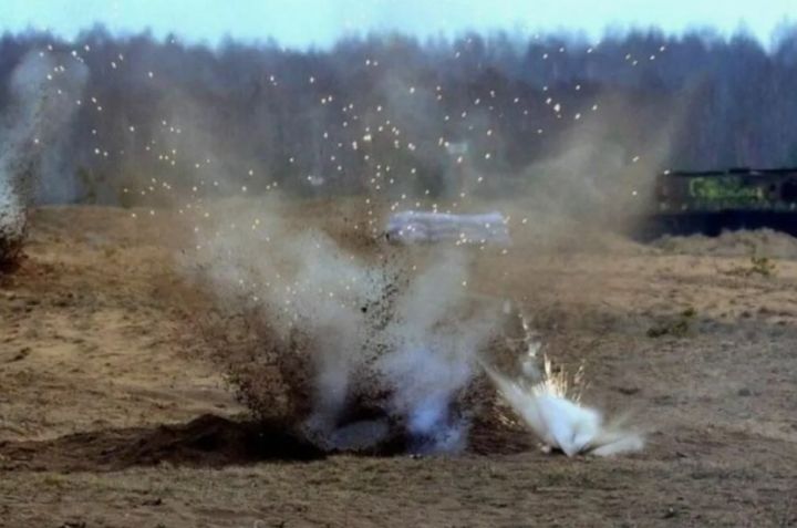 Ужасная трагедия: в одном из городов ЛНР на территории  завода подорвались на НВУ семеро подростков