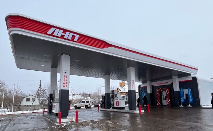 Минимаркеты, кофейни и современный вид: в ЛНР проходит ребрендинг государственных АЗС