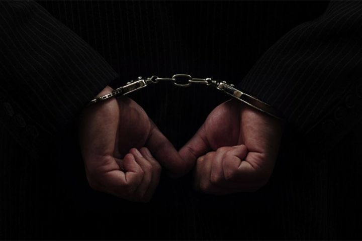Ссора между влюблёнными закончилась смертью: в ЛНР отчим обиженной девушки зарезал её сожителя