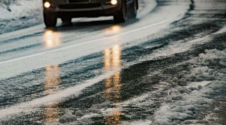 Гололедицу и снежный накат прогнозируют синоптики в ЛНР 20 февраля