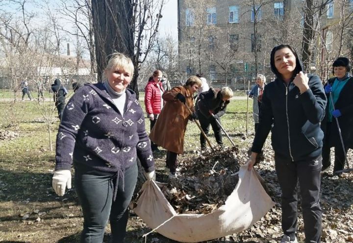 Чтобы город был чистым: субботник прошел в Краснодоне