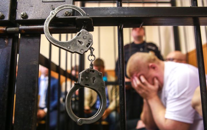Суд в ЛНР приговорил к пожизненному убийцу директора луганского ювелирного магазина и её семьи