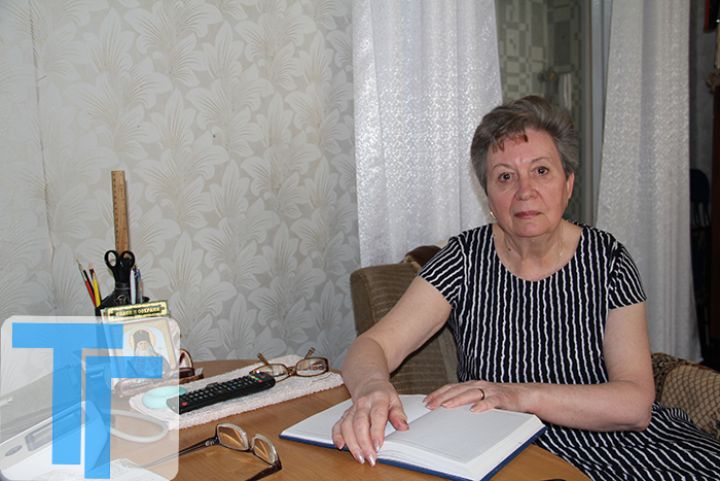 «Уходя на пенсию – целовала классную доску»: о трудовом пути педагога из Червонопартизанска Ларисы Караиван