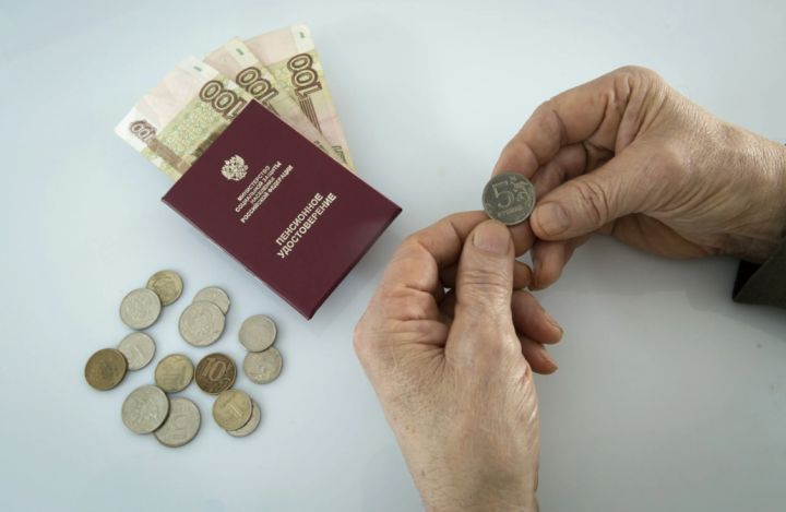 Экономист Никитин рассказал, сколько нужно работать в РФ для пенсии в 100 тысяч рублей