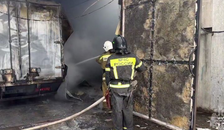 В Луганске из-за взрыва газа произошёл масштабный пожар: столб дыма был виден из разных районов города