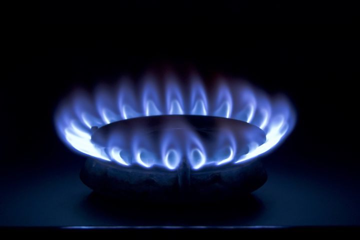 К холоду приготовиться: свыше 3 тысяч абонентов в ЛНР останутся без газа более чем на сутки (список адресов)