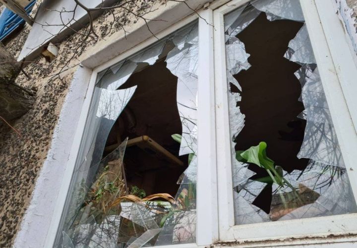 ВСУ нанесли удар по территории ЛНР: четверо пострадали, из них двое детей в тяжёлом состоянии