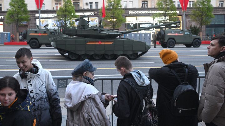 Не только интернет: в Москве 9 мая могут отключить сотовую связь