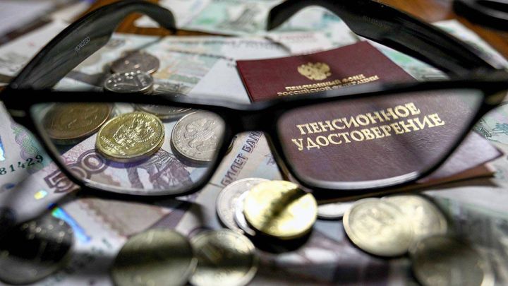 Ведущий «Соловьев Live» предложил отменить пенсии, чтобы повысить рождаемость