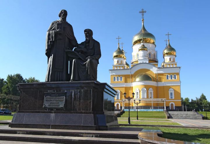 Верующие вспоминают святых равноапостольных Кирилла и Мефодия 24 мая: что можно и нельзя делать в этот день?