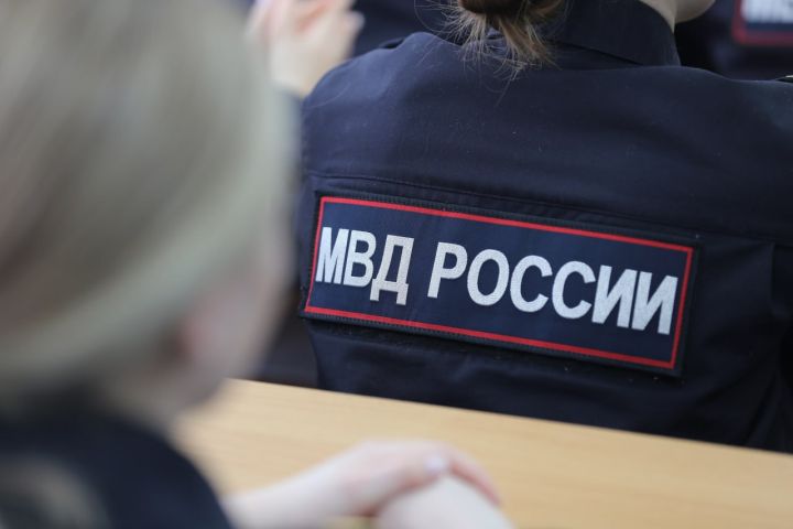 Неправильно припаркованное авто стало причиной перепалки на Лутугинском водохранилище: в дело вмешалась полиция