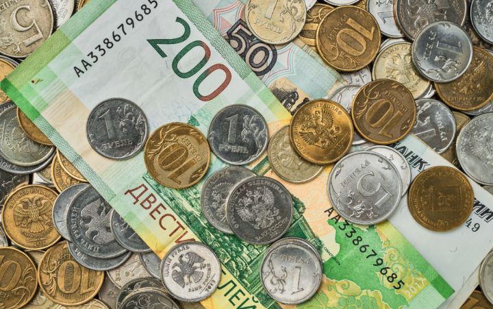Ряду работников ЛНР на 5% повысят зарплату 