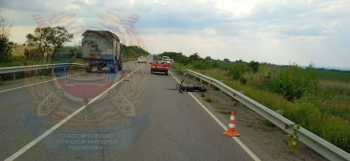 Смертельное ДТП произошло в ЛНР: ВАЗ на большой скорости сбил самокатчиком