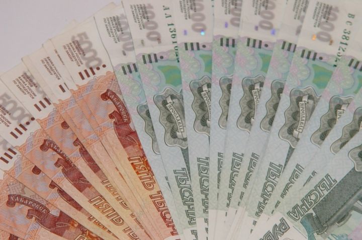 Приставы помогли пенсионерке в ЛНР получить 200 тысяч рублей компенсации за то, что её сбило авто