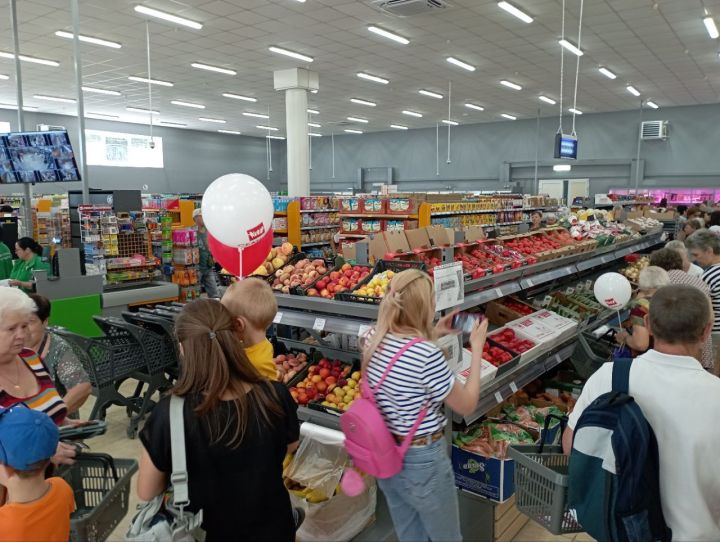 В Луганске открылся новый супермаркет с «лояльными ценами»