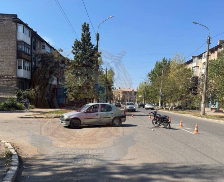 Сбитая мать с ребёнком и пострадавшие подростки: серия ДТП произошла в ЛНР за выходные 