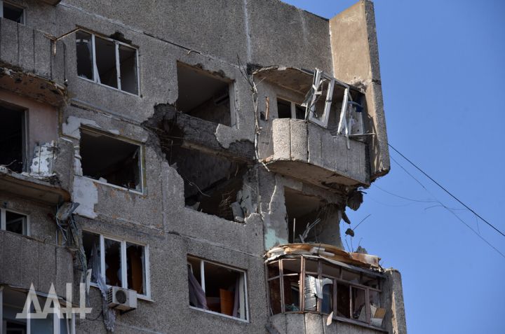 В ДНР за сутки обстрелами повреждено 90 строений и объектов инфраструктуры, есть пострадавшие