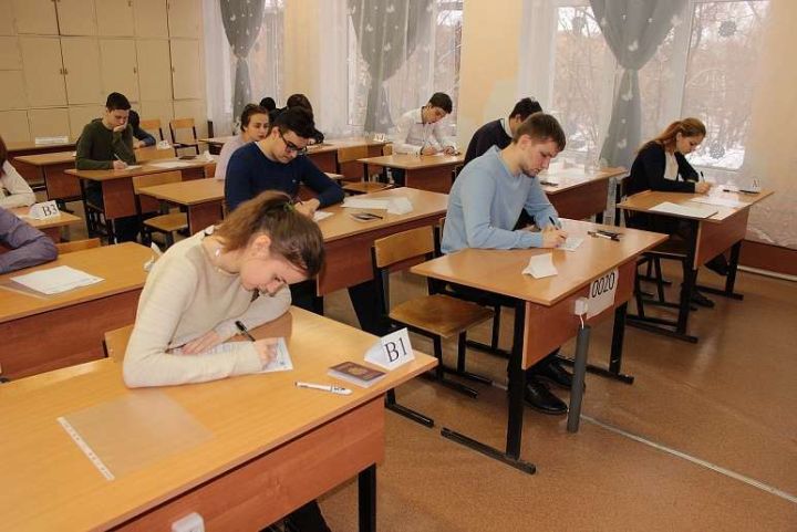 Вслед за ЛНР: В ДНР отменили выпускные экзамены