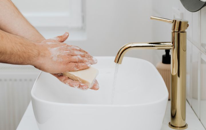 Масштабные отключения воды в ЛНР 6 октября: опубликован полный список улиц