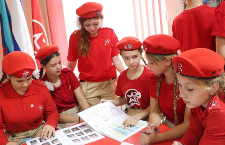 «Нашей школе есть кем гордиться». О работе Свердловского образовательного учреждения №9