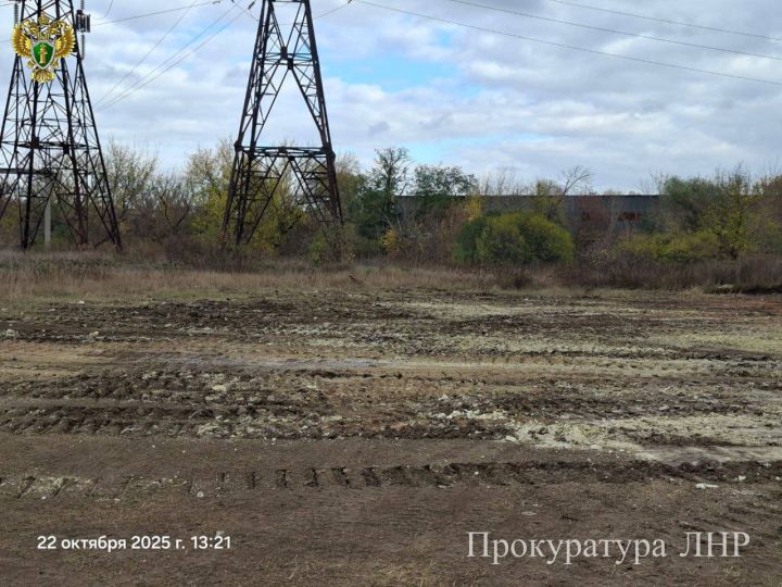 В Луганске убрали огромную свалку, которую прокуратура заметила в соцсетях