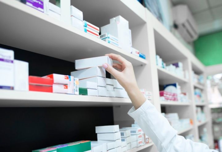 Куда жители ЛНР могут пожаловаться в случае, если в аптеке им завысили цены на лекарства? 