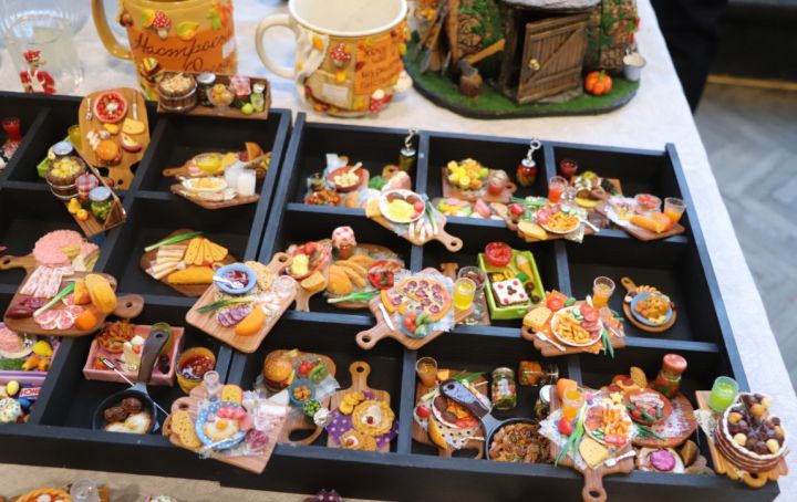 Выставка работ декоративно-прикладного искусства прошла в свердловском ДК