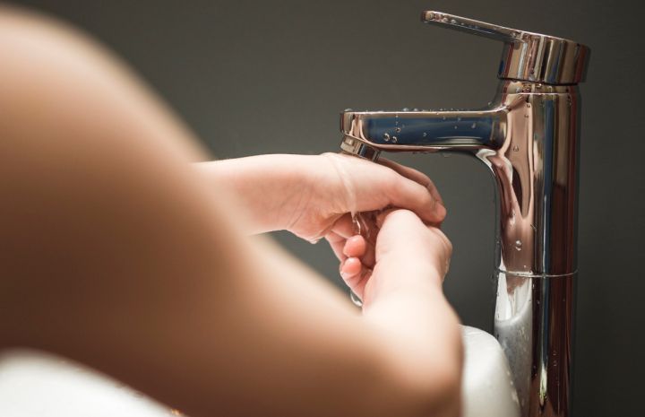 Тысячи жителей ЛНР остались без воды 19 ноября: всё из-за масштабного ремонта 