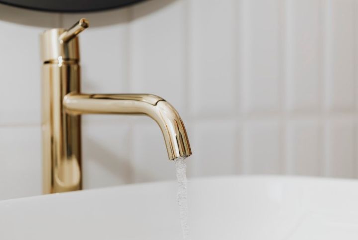 Аварию устраняют, когда вернут воду - неизвестно: в ЛНР приступили к масштабному ремонту