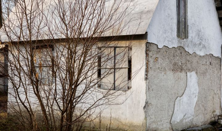 Принят новый закон о жилье на Донбассе: государство заберёт заброшенные дома и передаст людям