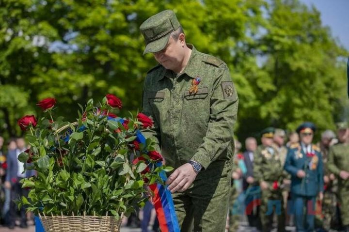 Глава ЛНР почтил память жертв Великой Отечественной войны