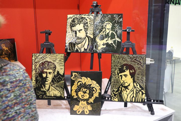 12 мастер-классов по рукоделию прошли в Молодёжном центре Свердловска