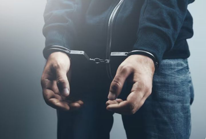 В ЛНР полиция задержала двух домушников: где промышляли воры? 