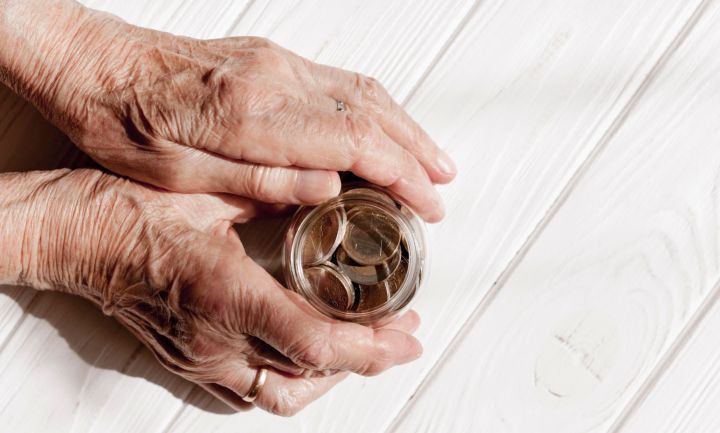 Новогодний подарок от государства: пенсионерам могут дать допвыплату к концу года 