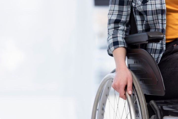 Госдума одобрила законопроект о продлении документов об инвалидности для жителей ЛНР и ДНР в первом чтении