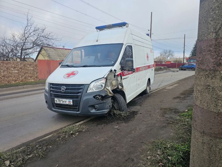 Третий раз за неделю: в Свердловске произошло очередное ДТП со скорой 